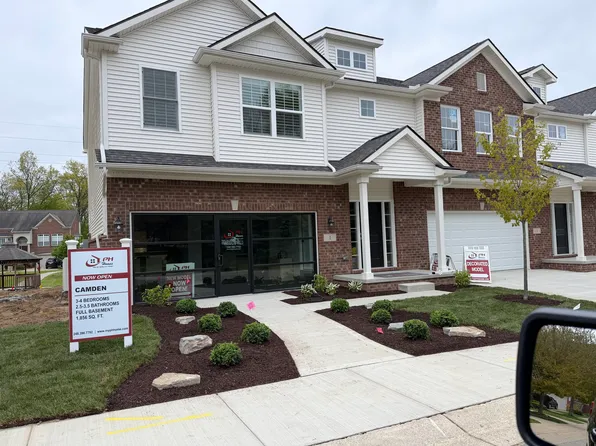 3 Grandview Cir, White Lake, MI 48386