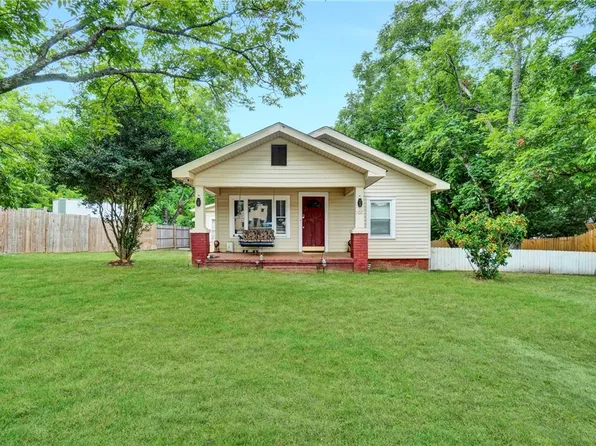 102 Blair Mill Rd, Belton, SC 29627