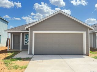 128 Bronco Rdg, Pleasanton, TX 78064