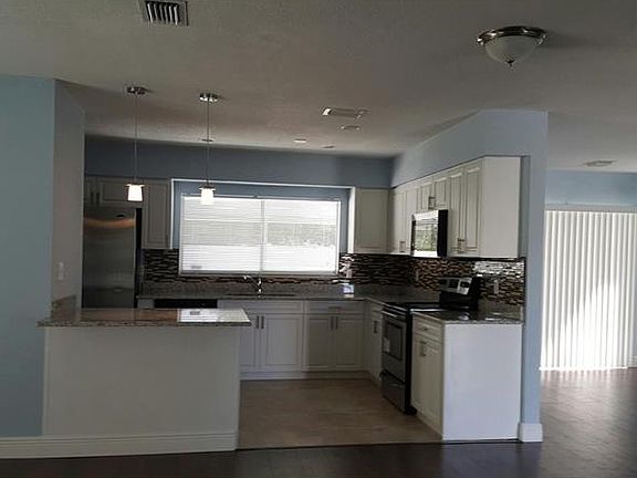 3rd image of 6722 Twelve Oaks Blvd