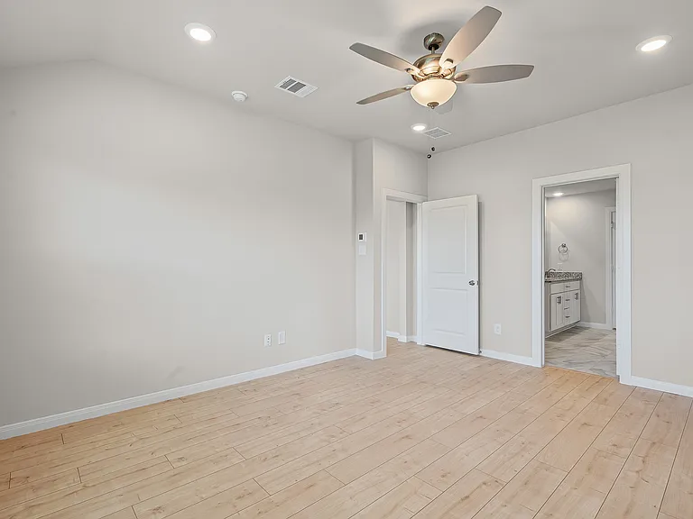 Bedroom with ceiling fan