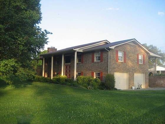 1st image of 107 Robin Hood Ln