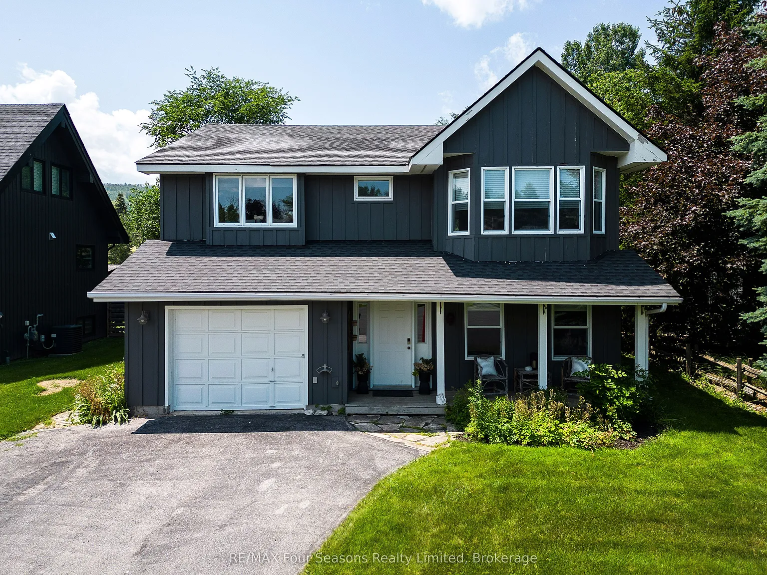4 bed, $2,950 — Photo 1