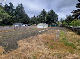 90689 Libby Ln, Coos Bay, OR 97420