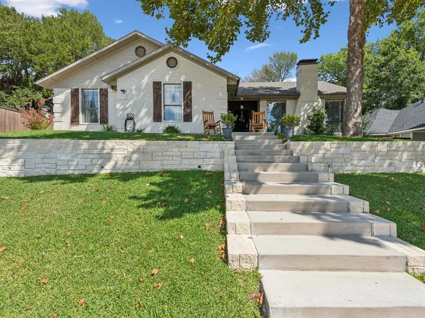 5701 Yacht Club Dr, Rockwall, TX 75032