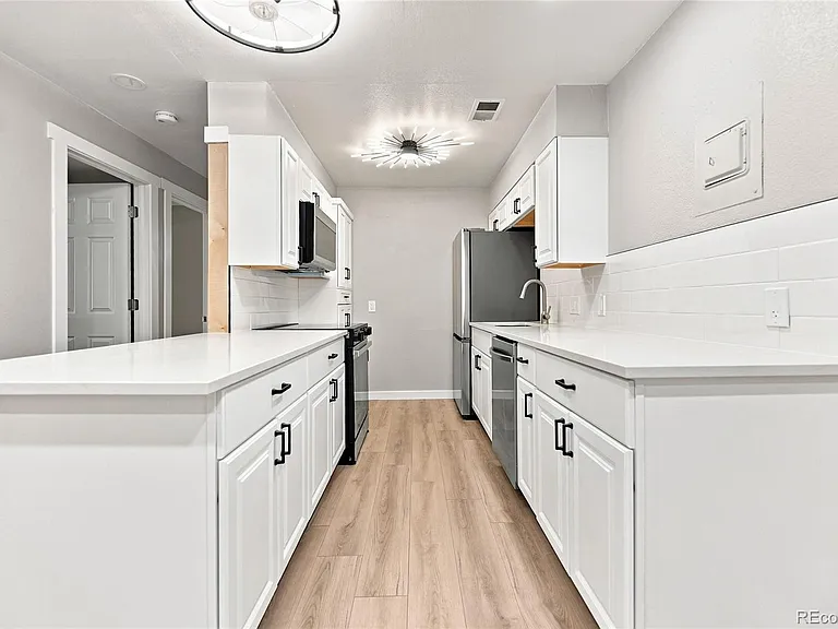 1612 Cottonwood Dr #13W — Photo 11
