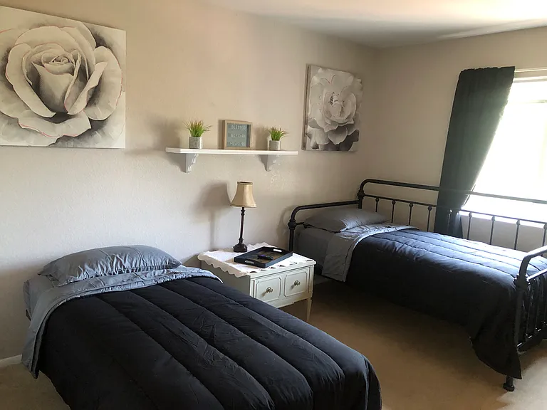 W Sherwood Dr — Photo 15