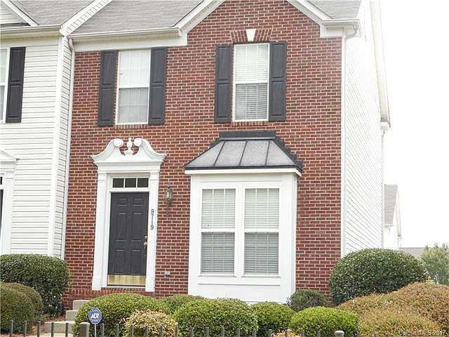 1st image of 9719 Mallard Glen Dr