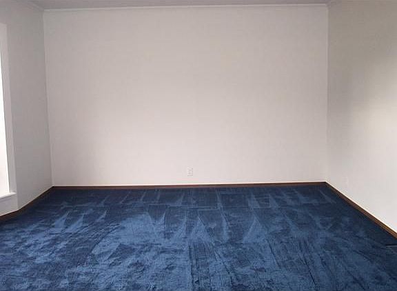 4th image of 2713 Camelot Dr