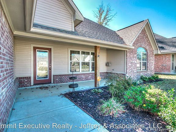 5th image of 211 Southern Creek Cir