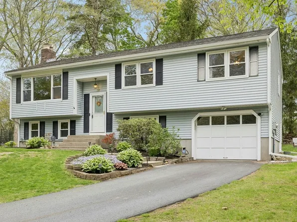 12 Fenway Dr, Milford, MA 01757
