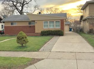 932 N Craig Pl, Addison, IL 60101