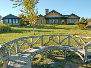 381 Leonhardt Rd, Becket, MA 01223