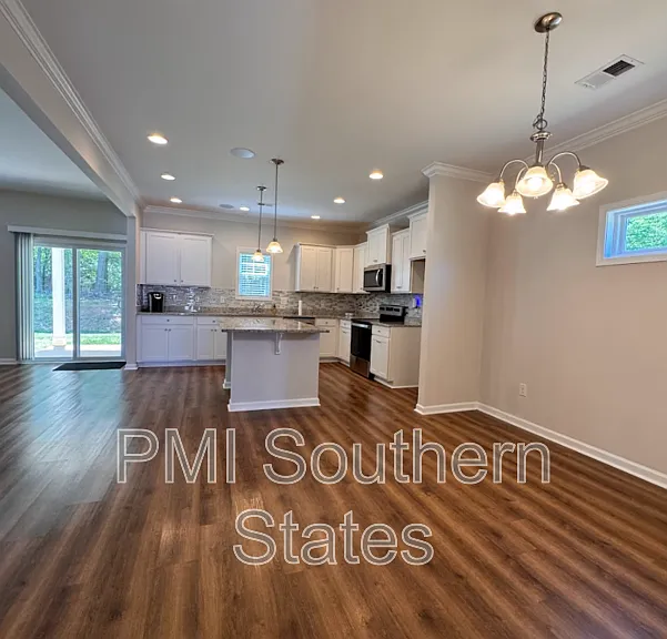 320 Alameda Ln — Photo 5