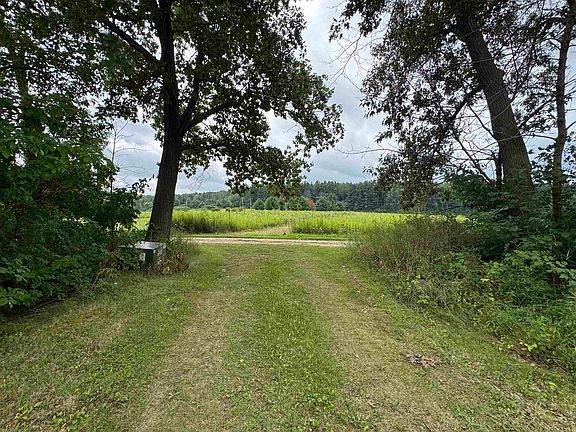 4th image of E7762 Maple Hill Rd