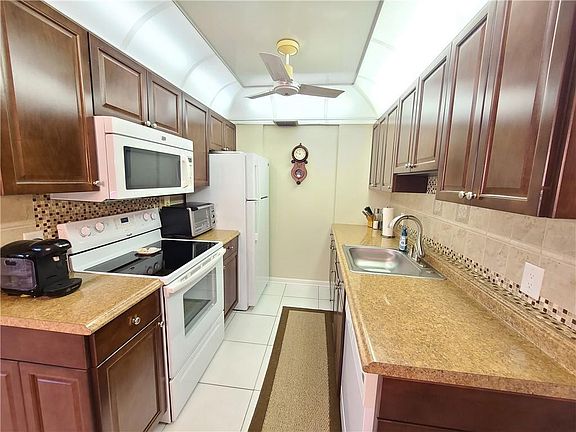 4th image of 3016 Newport G #3016