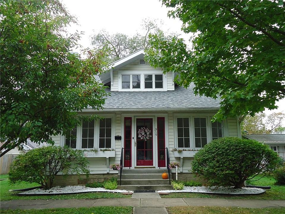1st image of 210 N Long St