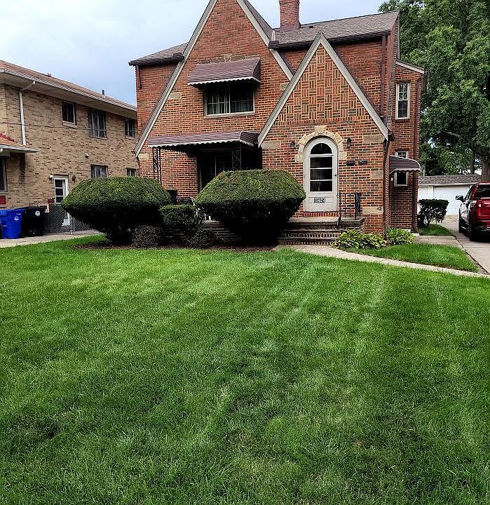 1st image of 15624 Lydian Ave