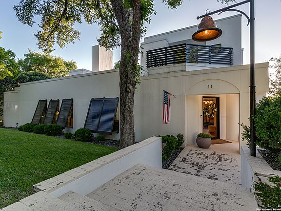 4th image of 11 PENNY LN