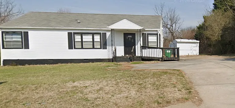 3318 Bessemer City Rd — Photo 1