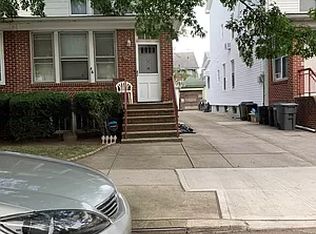 1046 E 29th St, Brooklyn, NY 11210