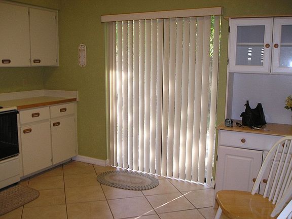 Eat In Kitchen