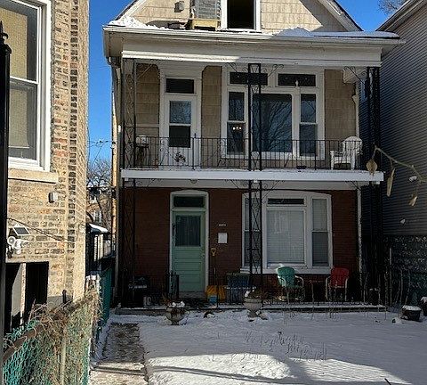 2nd image of 1655 N Francisco Ave #2