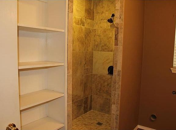 5th image of 173 Stillwater Dr