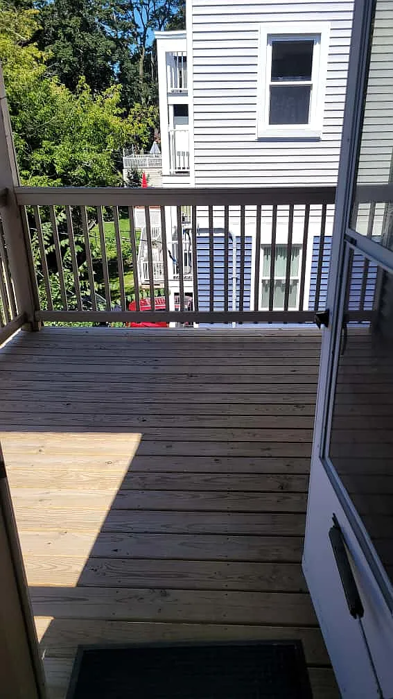 3 bed, 1.0 bath, 1100 sqft, $3,200 — Photo 3