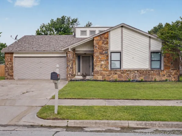 8426 N 117th Ave E, Owasso, OK 74055