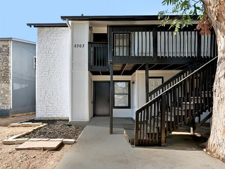 2303 Cedrick Cv #B — Photo 16