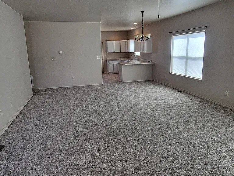 487 Angel Way — Photo 2