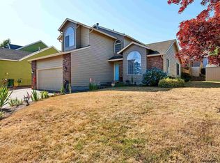 1300 Crestview Dr, Silverton, OR 97381