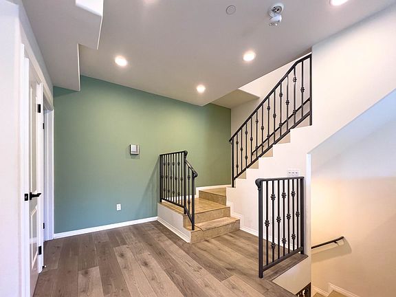 4th image of 3610 Parrish Ave