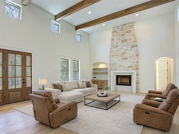 3rd image of 295 Hidden Hill Ln