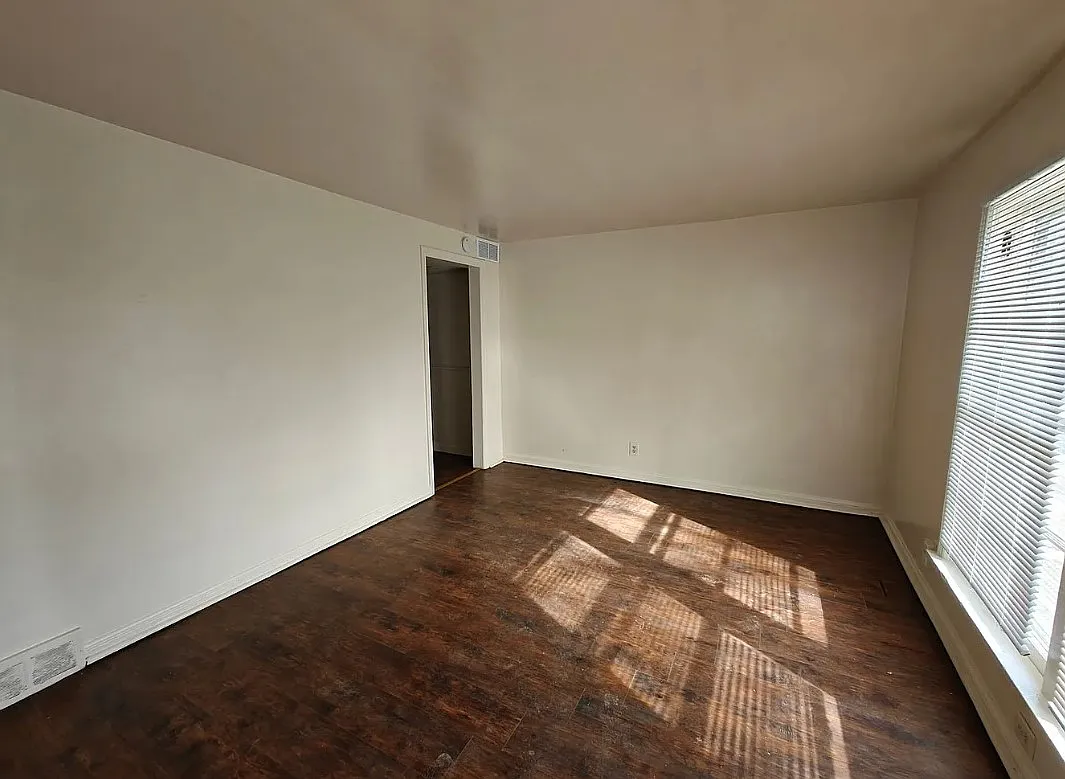 8859 Snowhill Court - 1 — Photo 2