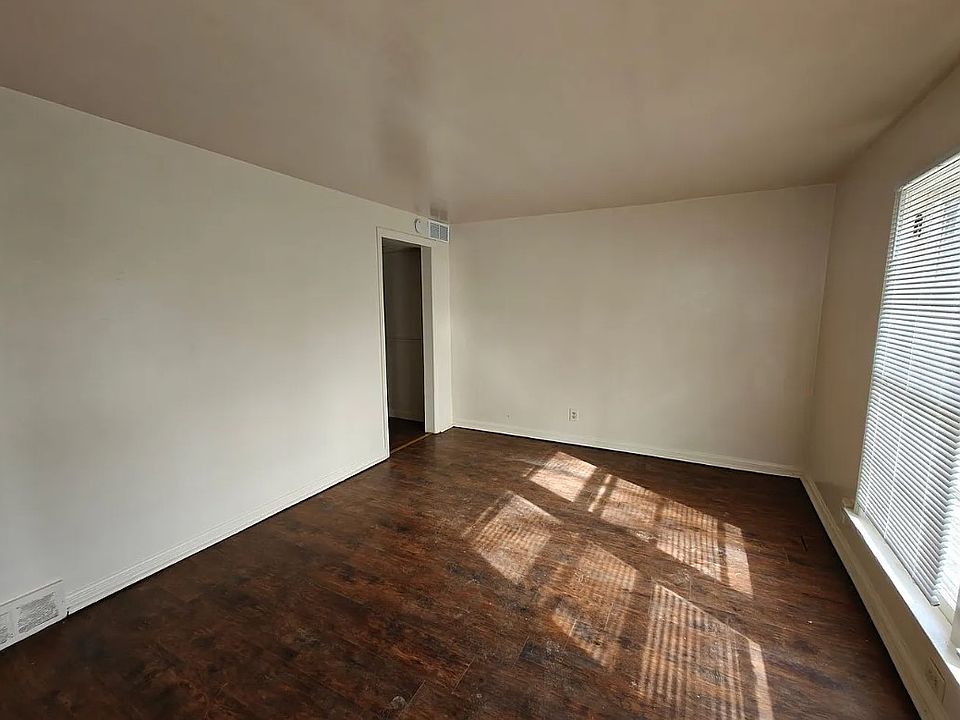 2nd image of 8859 Snowhill Ct