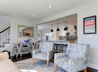 18 Sylvan Ter, Newport, RI 02840