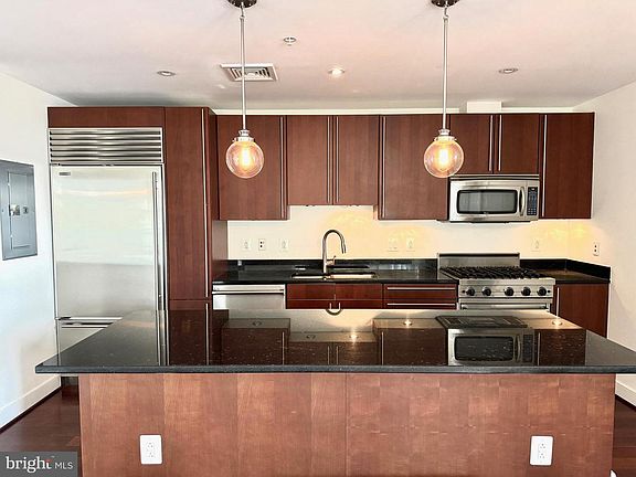 3rd image of 2425 L St NW APT 730