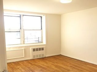 9410 60th Ave APT 5F, Elmhurst, NY 11373