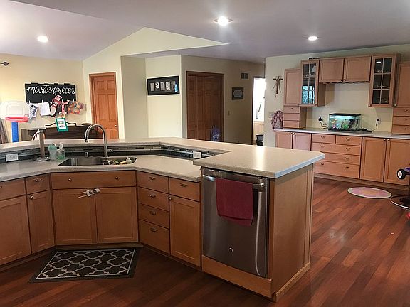 4th image of 1148 5th St