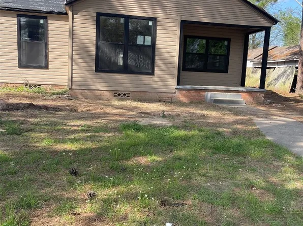 524 W Buchanan St, Mineola, TX 75773