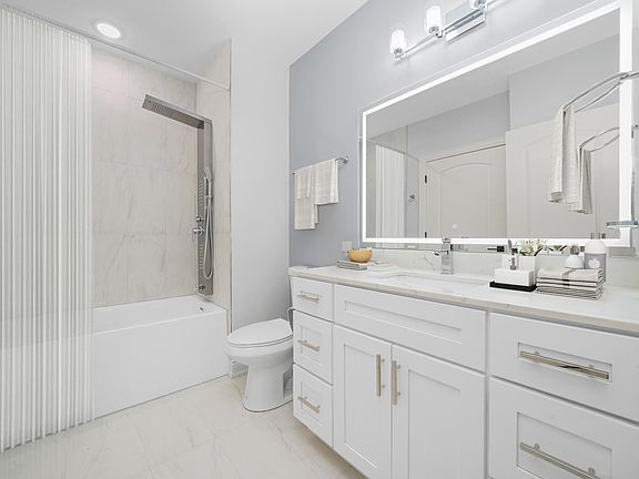 5th image of 9600 Franklin Ave #617