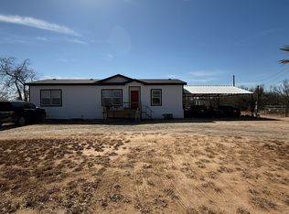 718 Duncan St, Crystal City, TX 78839