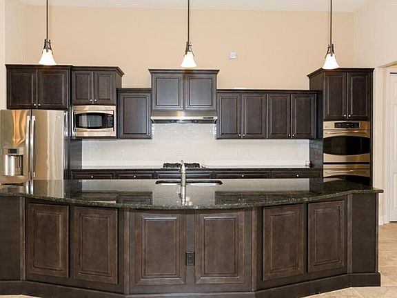 4th image of 8133 Landmark Ln