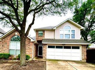 453 Moonlight Way, Irving, TX 75063