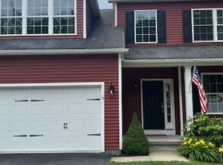 17 Sycamore St, Ballston Lake, NY 12019