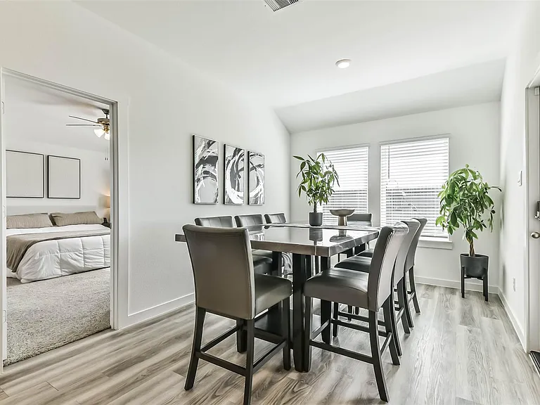 2621 Mackinac Bay Dr — Photo 16