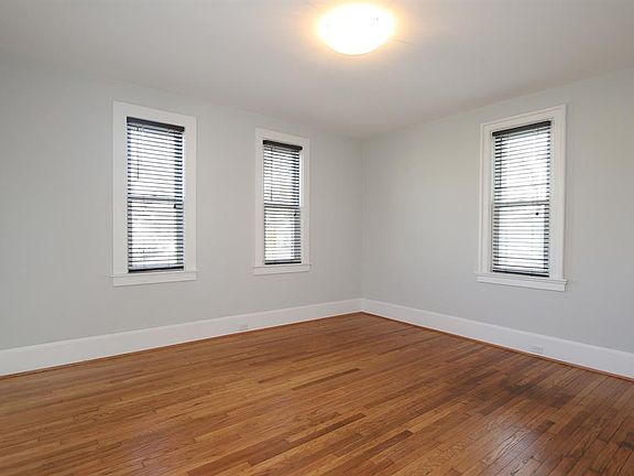 4th image of 644 Oak Ave