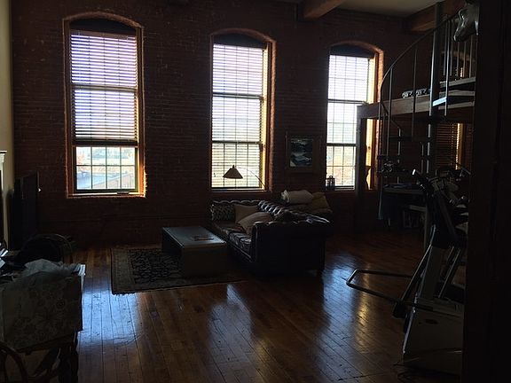4th image of 589 Atwells Ave Ste 3A